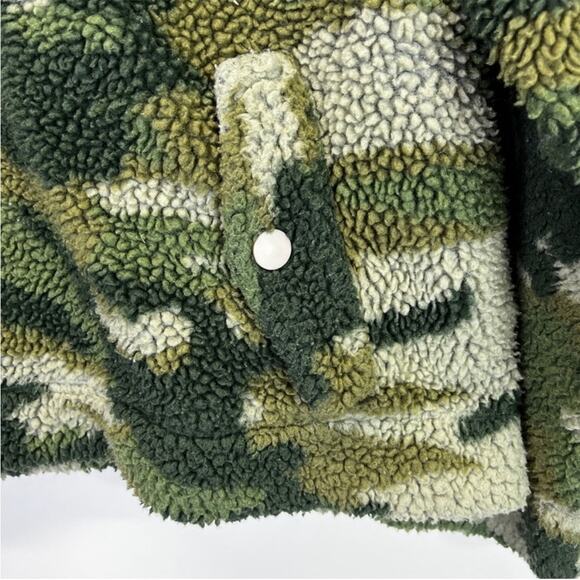 J. Crew Camo Printed Sherpa jacket green - XS - Picture 8 of 11